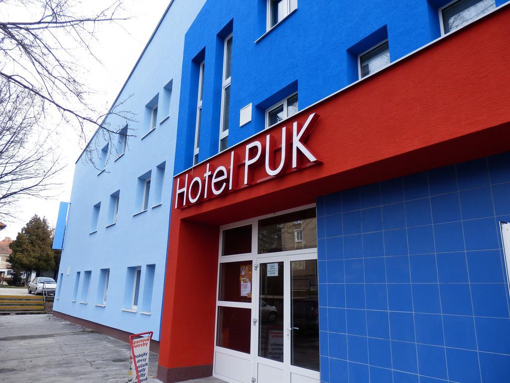 Hotel Puk Topoľčany 외부 사진